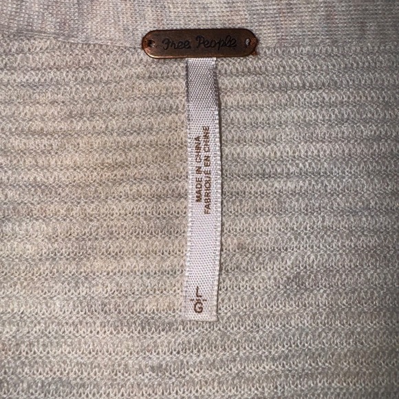 Free People Starman Cream Ribbed Bell Sleeve V Neck Pullover Sweater L‎ - Picture 5 of 8